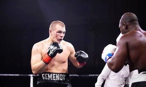Непобежденный казахстанский боксер проведет бой против опытнейшего южноафриканца