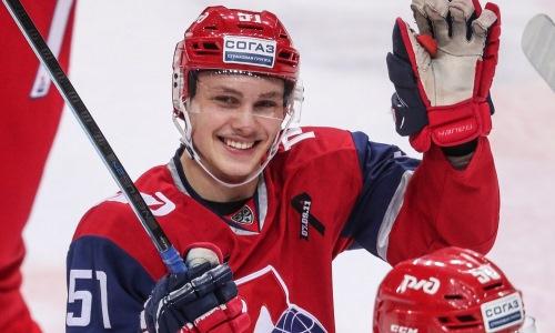Молодой хоккеист после разногласий со Скабелкой стал одноклубником воспитанника «Барыса»