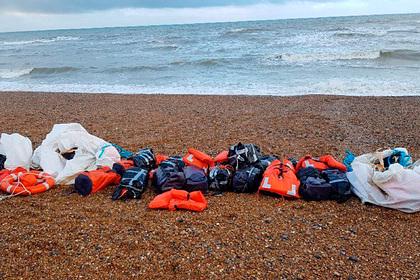 Британцы гуляли по пляжу и нашли тонну кокаина