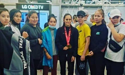 Появилось видео встречи казахстанских боксеров с чемпионата Азии