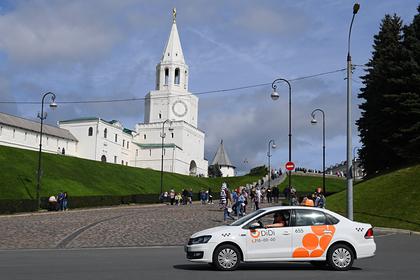 Власти задумались об ограничении работы зарубежных сервисов такси в России