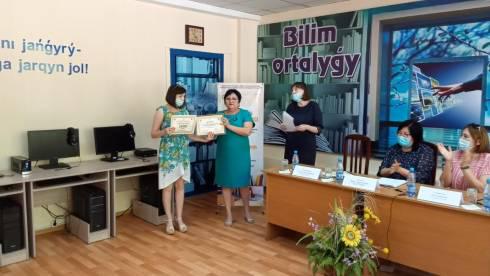 Библиотекарь из Абая получила Гран-при областного конкурса профессионального мастерства