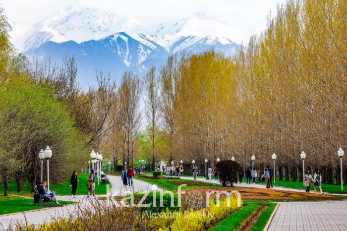 В парки и на рынки Алматы будут впускать только в масках
