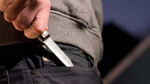 К 11 годам заключения приговорили карагандинца, нанесшего бывшей девушке 20 ударов ножом
