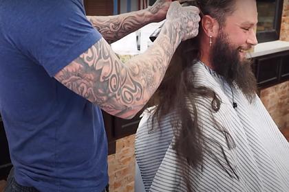 Поход к парикмахеру впервые за пять лет «омолодил» мужчину