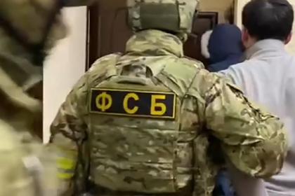 ФСБ задержала скрывавшего улики следователя за взятку в полмиллиона рублей