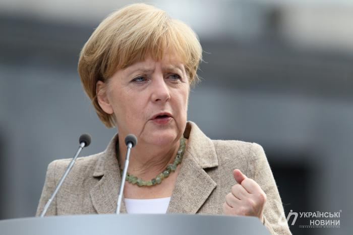 Меркель хочет лично поехать к Байдену для разрешения спора по 