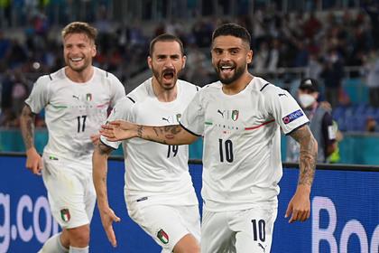 Сборная Италии разгромила Турцию в стартовом матче чемпионата Европы по футболу