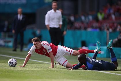 Матч между Данией с Финляндией на Евро перенесли после потери сознания игрока