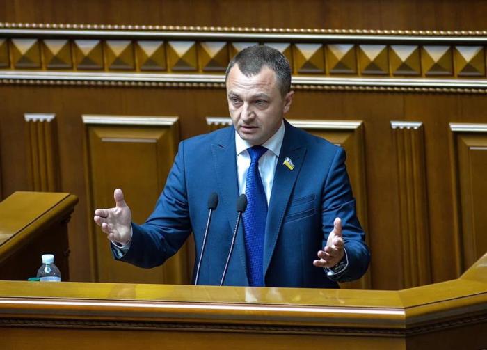 Креминь просит Разумкова не вносить изменения в языковое законодательство