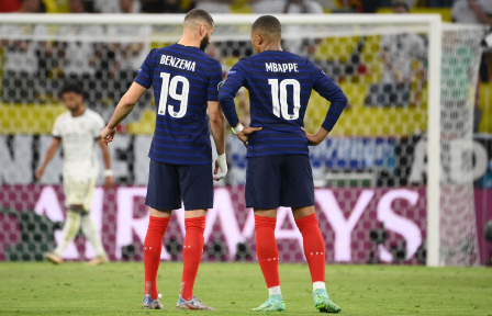 Франция — непроходимый чемпион. Как Германия впервые начала Евро с поражения