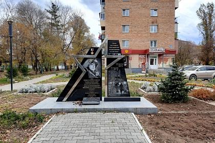 На осквернивших мемориал российского летчика школьниц завели дело