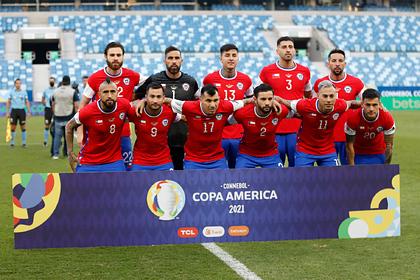 Поход футболистов сборной Чили в парикмахерскую привел к скандалу