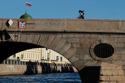 В Петербурге затонуло судно после столкновения с теплоходом