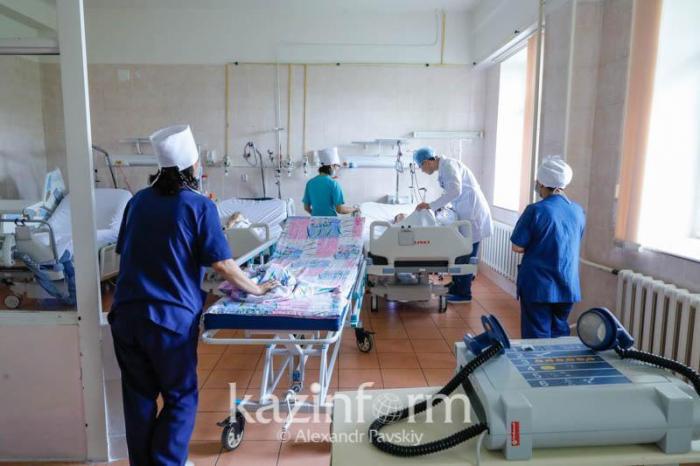 В стационарах Атырауской области от COVID-19 лечатся 313 человек