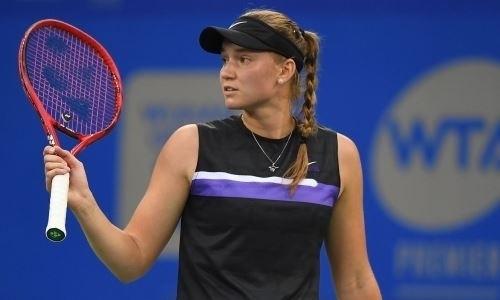 Елена Рыбакина отыграла два матч-пойнта и вышла в полуфинал турнира WTA в Истборне