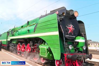 Уникальный ретропоезд проедет по Золотому кольцу России