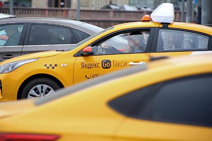 В Петербурге таксист надышался «веселящим газом» и начал приставать к прохожим