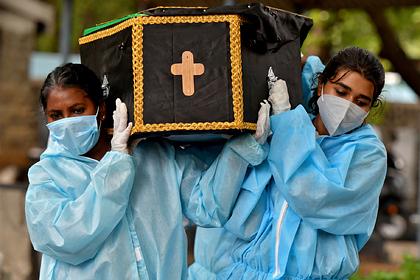 Число погибших от коронавируса в Индии превысило 400 тысяч