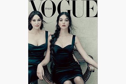 Моника Беллуччи с 16-летней дочерью попали на обложку Vogue в платьях с декольте