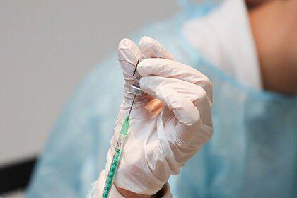 Россияне с ВИЧ пожаловались на отказы в вакцинации