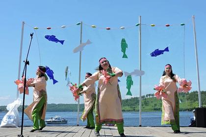 В Хабаровском крае отметили фольклорно-обрядовый «Праздник первой горбуши»