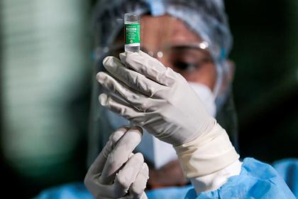 Индийских медиков арестовали за фальшивые прививки от коронавируса