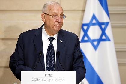 В Израиле рассказали об использовании президентом грима и парика