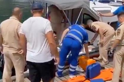 Россиянин упал со скалы на популярном пляже в Крыму