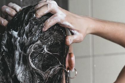 Эксперт раскрыла правильное количество шампуня для мытья головы