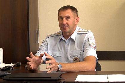 Российский полицейский-криминалист вычислил маньяка по отпечатку пальца на сетке