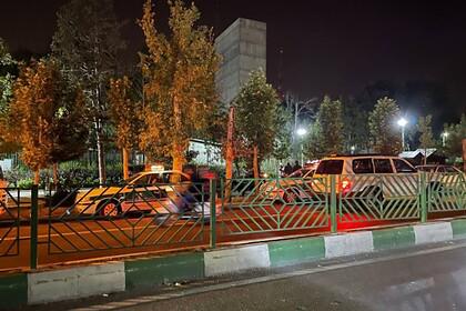 Громкий звук взрыва напугал жителей столицы Ирана