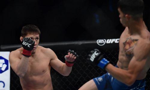Жалгас Жумагулов обратился к казахстанцам после первой победы в UFC. Видео