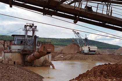 Добыча золота загрязнила тысячу километров рек в Сибири
