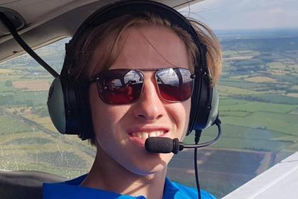 18-летний подросток завершил кругосветку на самолете и побил мировой рекорд