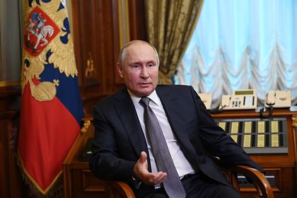 Путин объяснил статью об историческом единстве русских и украинцев