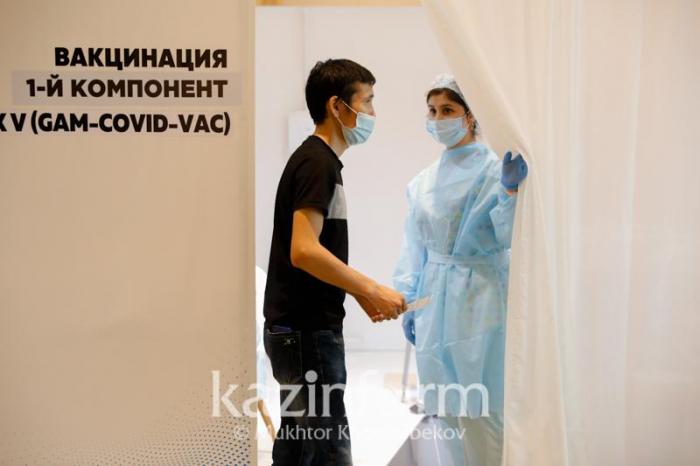 Более 4,6 млн казахстанцев привились первым компонентом вакцины от КВИ