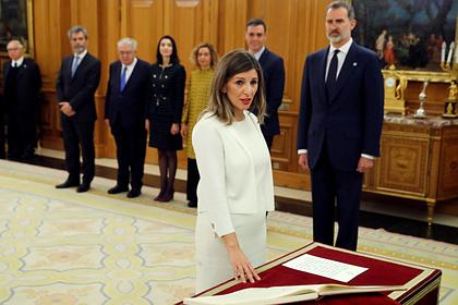 Испанский министр призвала заменить «отечество» на «матчество»
