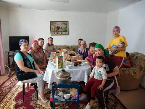 Жители Каркаралинского района подарили два дома переселенцам из Туркестанской области