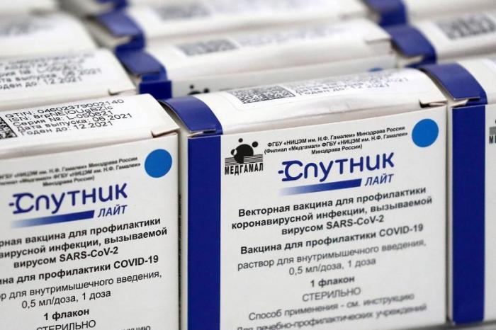 Проработать вопрос о поставке и выпуске вакцины «Спутник лайт» поручил Президент РК