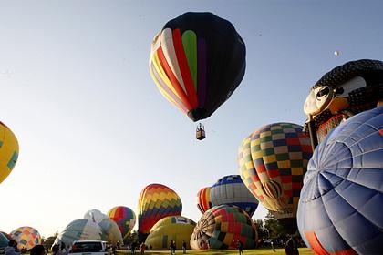 Турист смог в одиночку посадить воздушный шар после смерти пилота