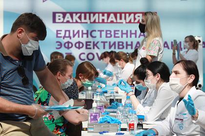 Число привитых от коронавируса в Москве превысило четыре миллиона