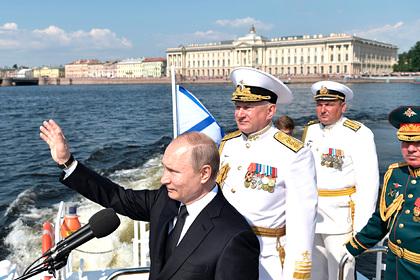 Путин в День ВМФ посетит парад в Санкт-Петербурге
