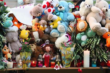 В Казани сожгли игрушки со стихийного мемориала жертвам массового расстрела