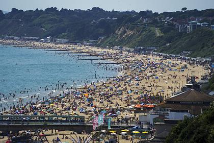 Турист изнасиловал девушку-подростка на популярном многолюдном пляже посреди дня