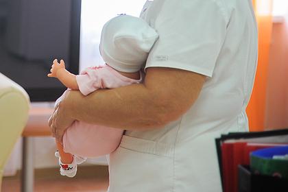 Россиянка из-за путаницы с эмбрионами воспитывала чужого ребенка
