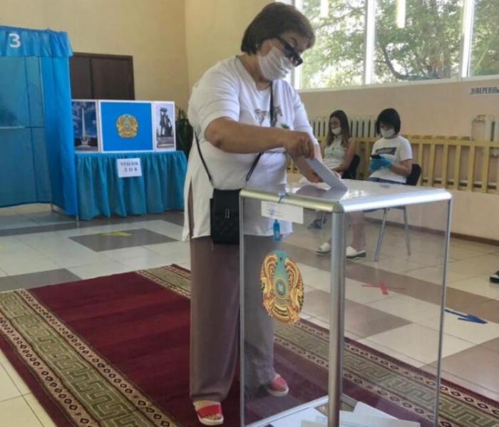 Высокая активность на выборах наблюдается в Карагандинской области