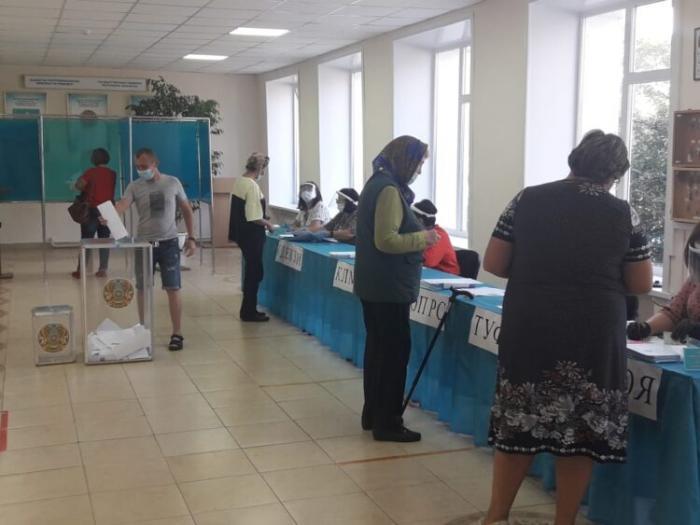 В Костанайской области активно голосует молодежь