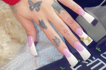 «Утиные» ногти стали новым трендом благодаря TikTok