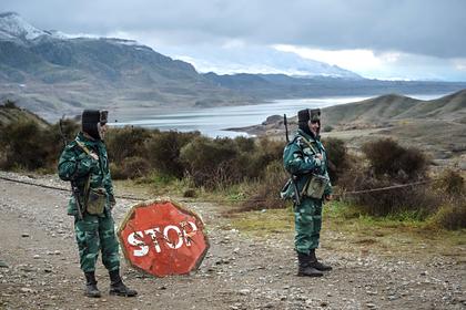 Азербайджан заявил о готовности прекратить огонь на границе с Арменией